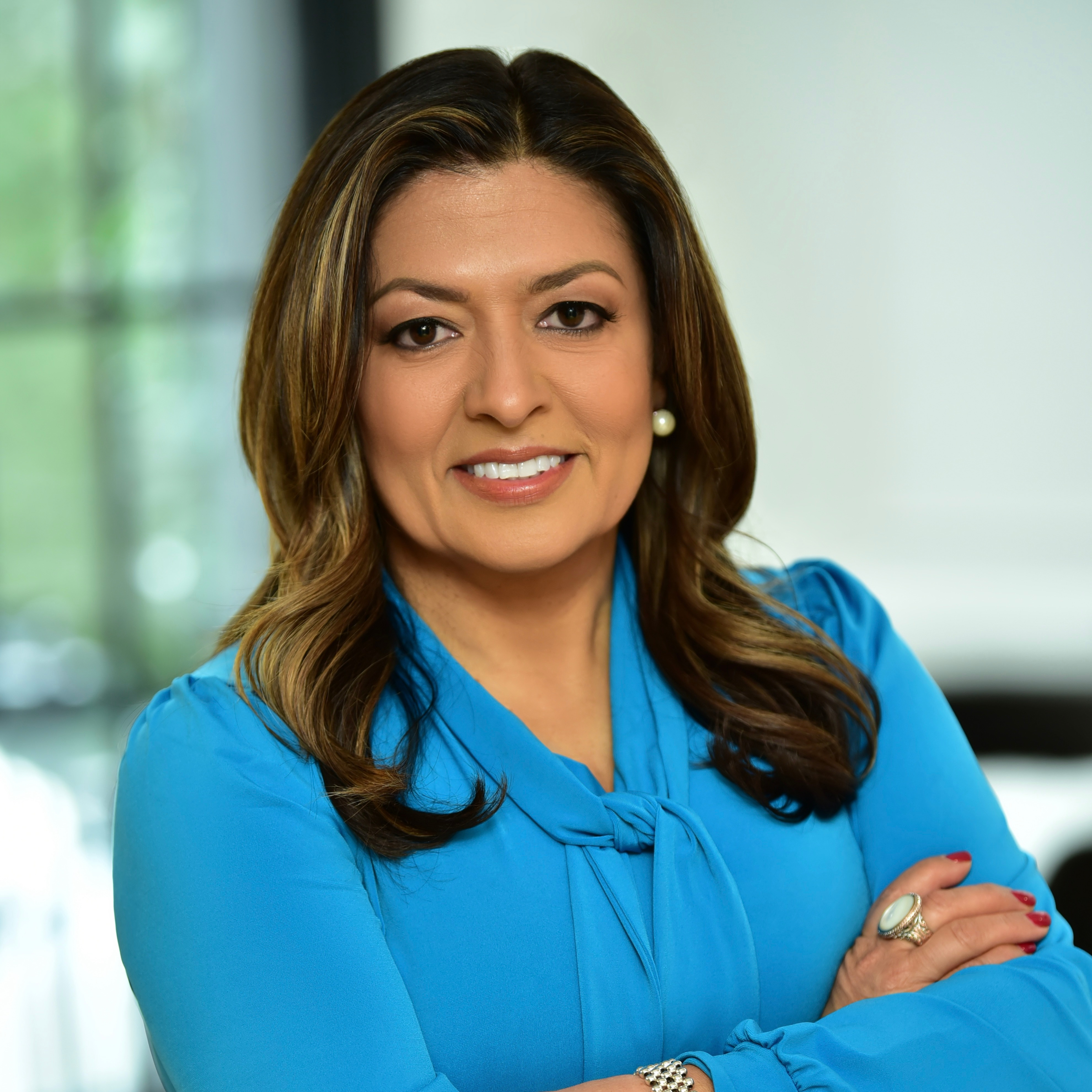 <p class=""><span style="color: var(--bg0)"><strong>Laura Murvartian</strong></span></p>