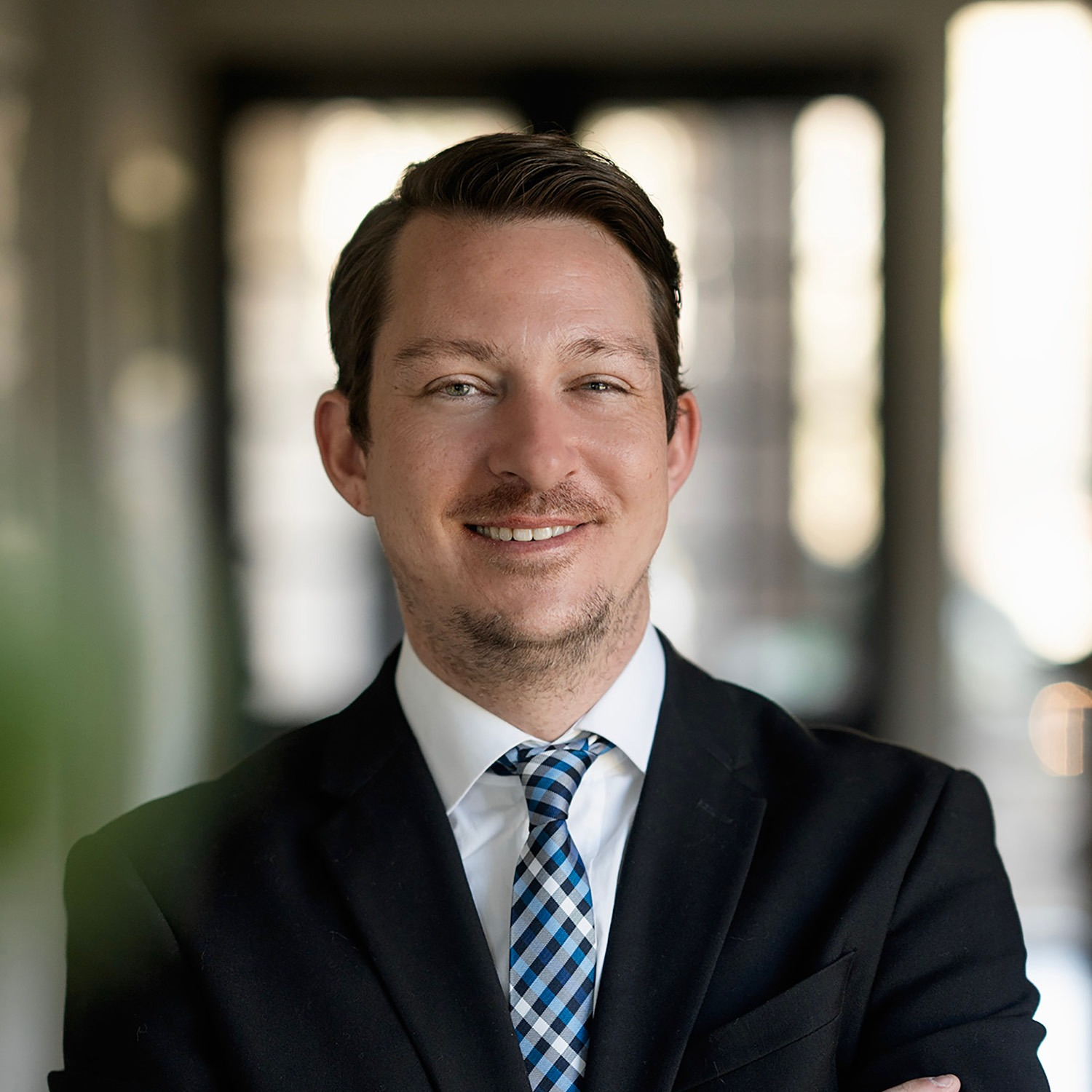 <p class=""><span style="color: var(--bg3)"><strong>Case Norton</strong></span></p>