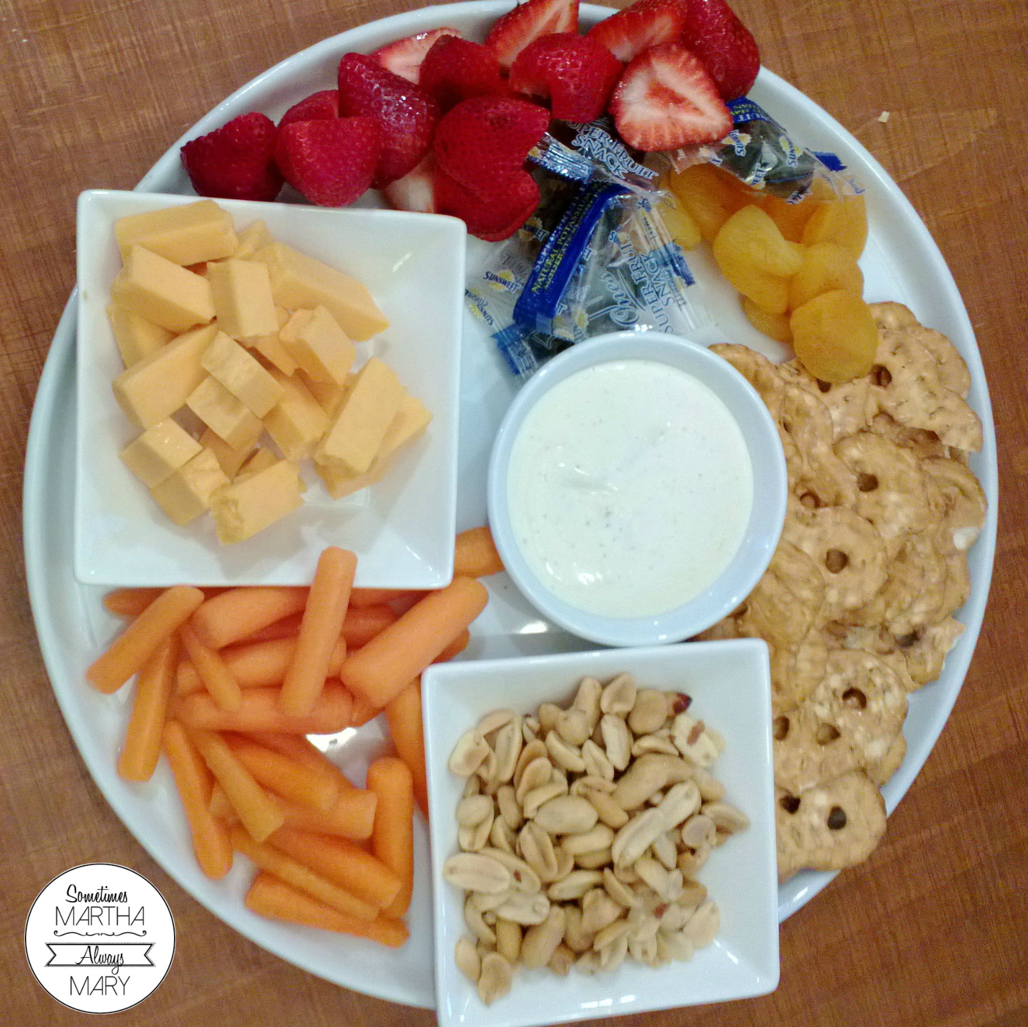 Healthy snacks to keep at your desk image