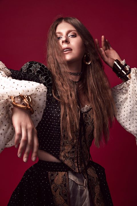 04.25 • Lydia Ainsworth • Bar Le Ritz PDB