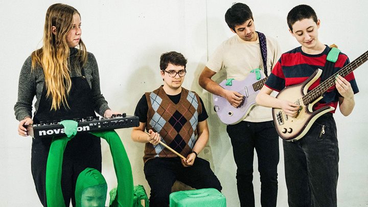 05.04 • Frankie Cosmos • Florist • Lala Lala - Théatre Fairmount