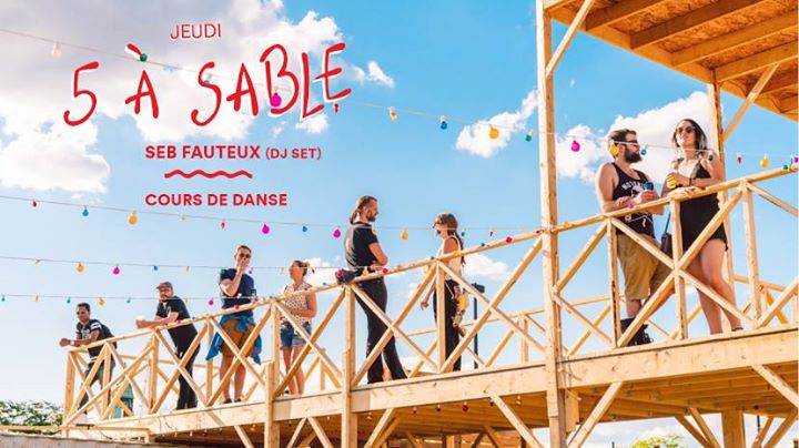 5 à sable 100% vinyle - Village au Pied-du-Courant