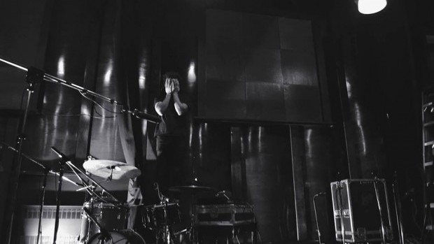 6@8 Divan Orange Camp avec Etienne Mason