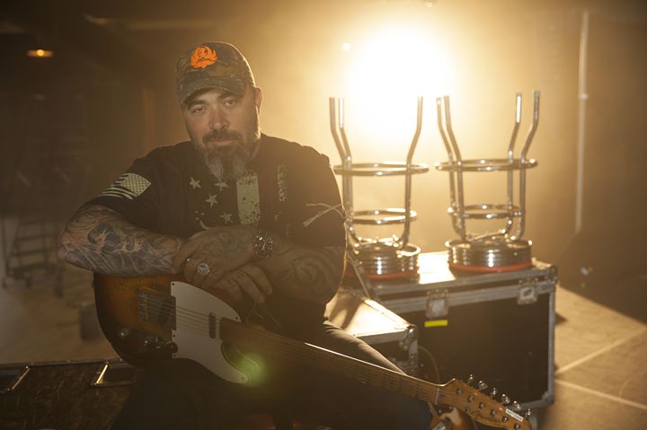 Aaron Lewis at Town Ballroom