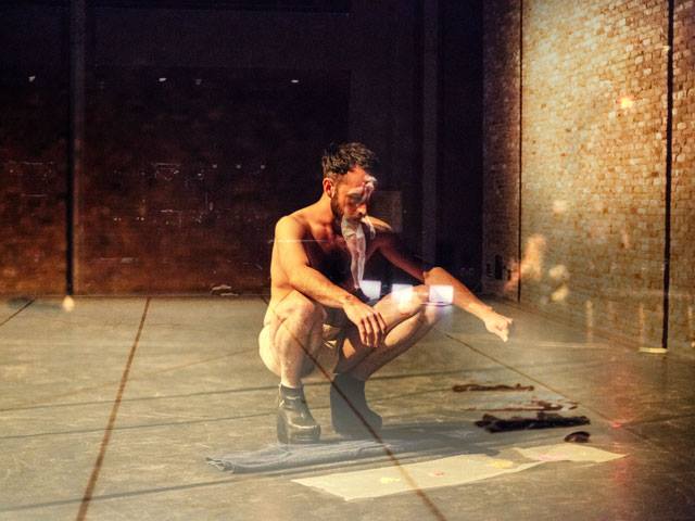 Aattitle - Simon Portigal (Montréal)