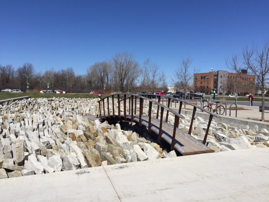 Bibliothèque Raymond-Lévesque