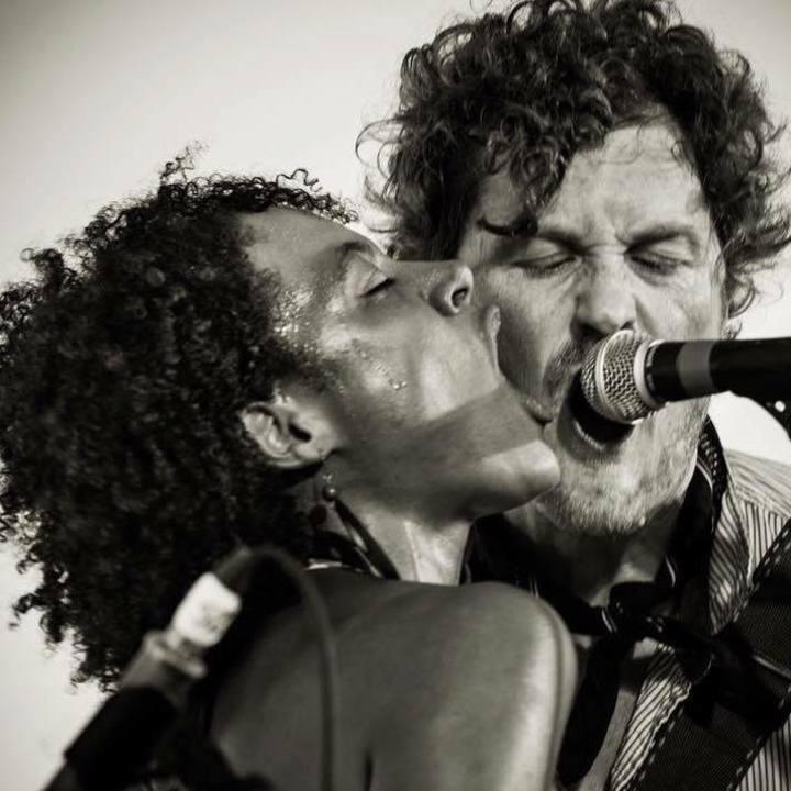 Birds of Chicago + Steve Poltz + Les Poules À Colin