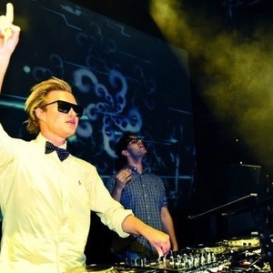 Cazzette et Michael Calfan