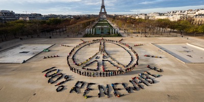 Co-create Aerial Art and Leap Towards a 100% Renewable Future at the World Social Forum