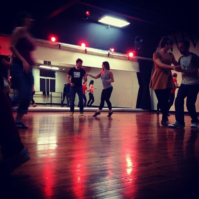 Cours de samba de gafieira niveau Débutant I - COURS D'ESSAI GRATUIT!