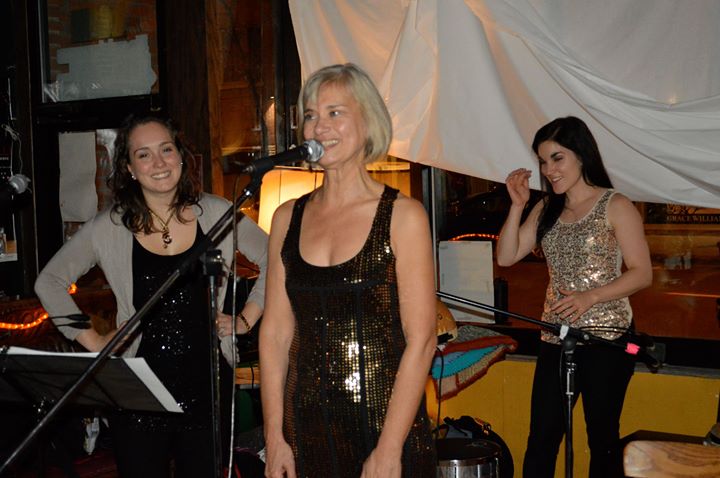 Dimanche en chansons avec Louise Dessertine et son groupe