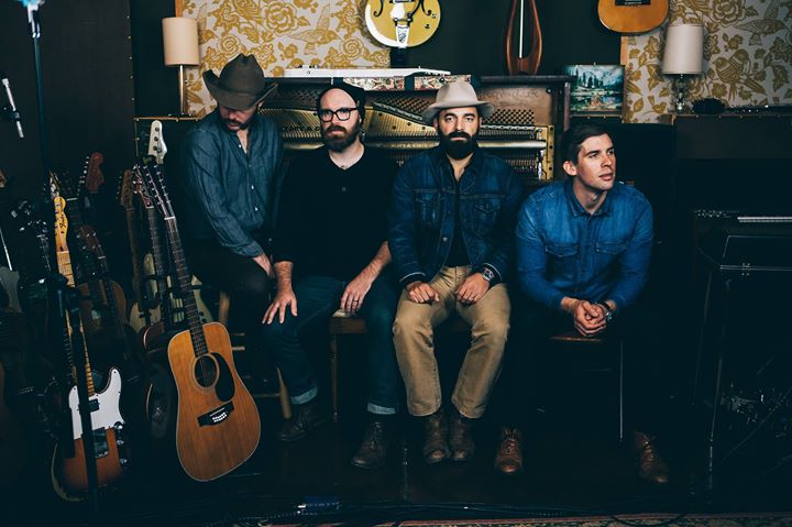 Drew Holcomb and the Neighbors