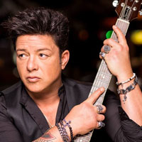 Eric Lapointe - Scène Loto-Québec - avec Raton Lover