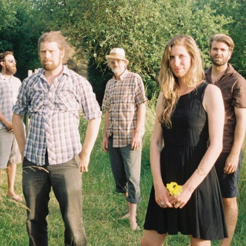 ESMERINE – Lancement de “Lost Voices” - AroarA