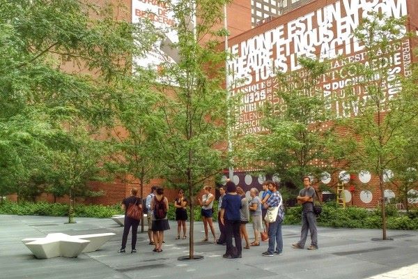 Exploratory walk through NDG - Promenade de Jane dans NDG