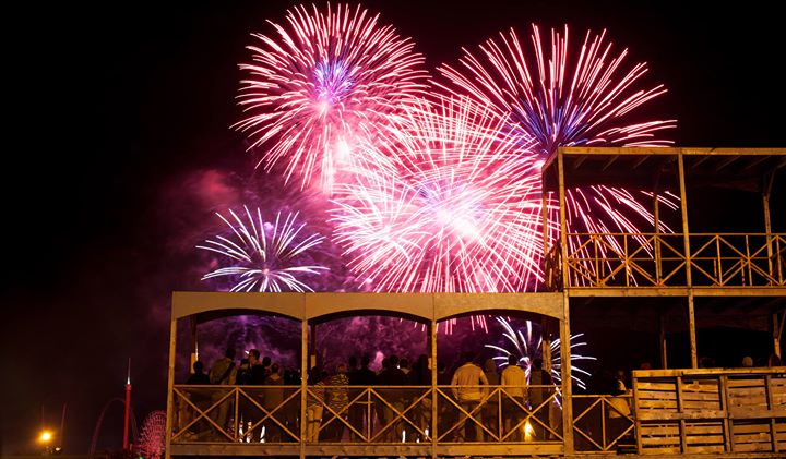 Feux d'artifice - Village au Pied-du-Courant