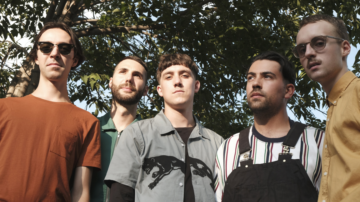 Foreign Diplomats: Foreign Diplomats + invité(s)