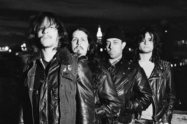 Foxy Friday 2e étage: Dirty Fences, The Hazytones, Jonesy