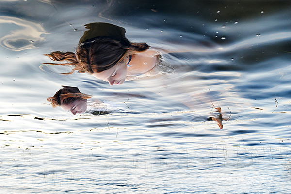 Galerie Gora présente une exposition solo de l'artiste photographe Caroline Durocher. Vernissage le 1er mars 2017