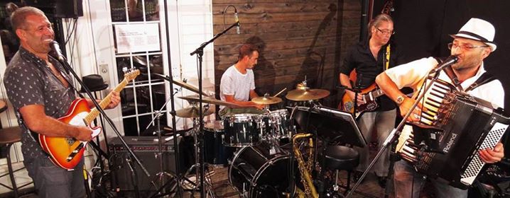 Gyspy Soul Band, La Petite boite noire