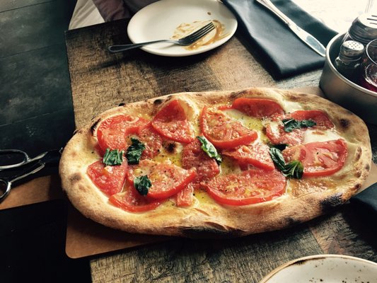 Industria Pizzeria + Bar