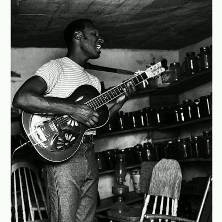 Leon Bridges