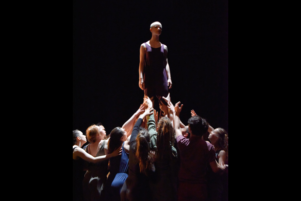 Les danses de mai, Opus 2017