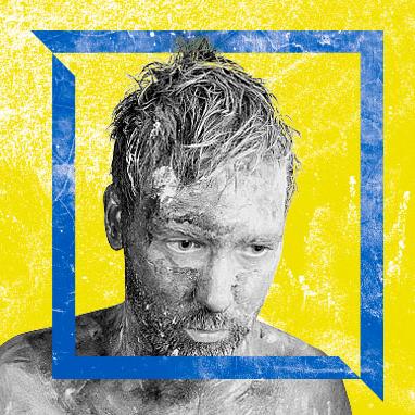 Les têtes baissées