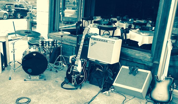 Live Blues at Bar de Courcelle 