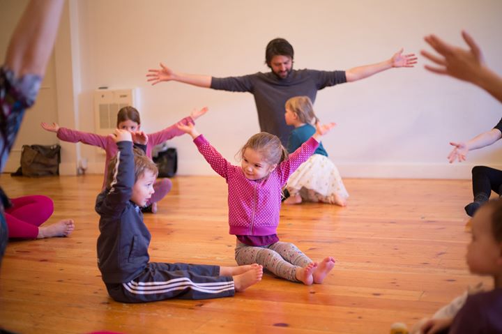 Mamandanse 2 à 12 mois et parent enfant 1 à 4 ans