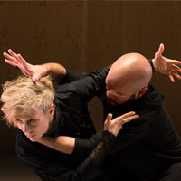 Mille batailles - FTA - spectacle de Louise Lecavalier