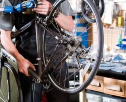 Mise au point printanière des vélos à la Fête champêtre / Spring Bike Tune-Up