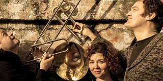 Musique d'art pour cor, trombone, tube et électronique