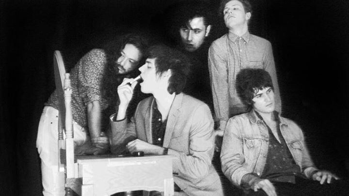 MUUY BIIEN at Divan Orange