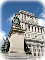 Place du Canada et Square Dorchester - visite guidée