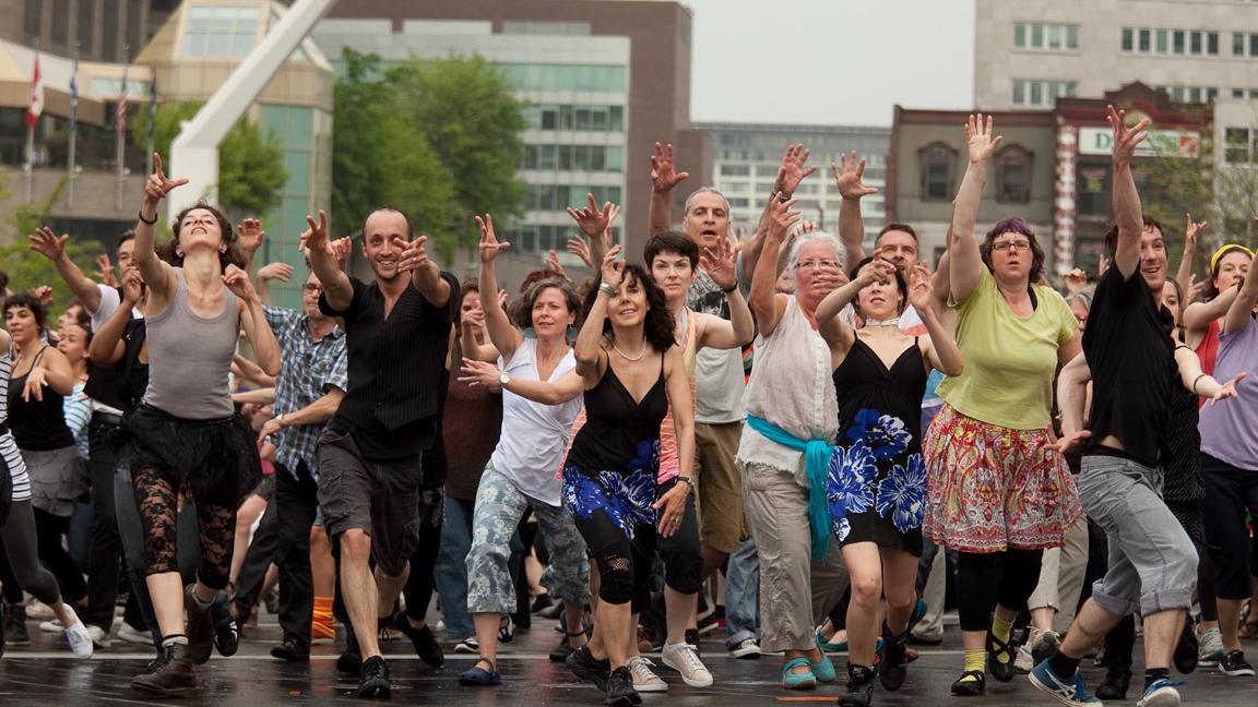 SYLVAIN ÉMARD DANSE / Le Petit Continental: Sylvain Émard - Chorégraphie, Claudia Chan Tak et Nicolas Patry - Interprètes professionnels