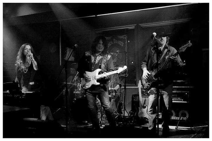 Triple Threat - La Boite À Bock