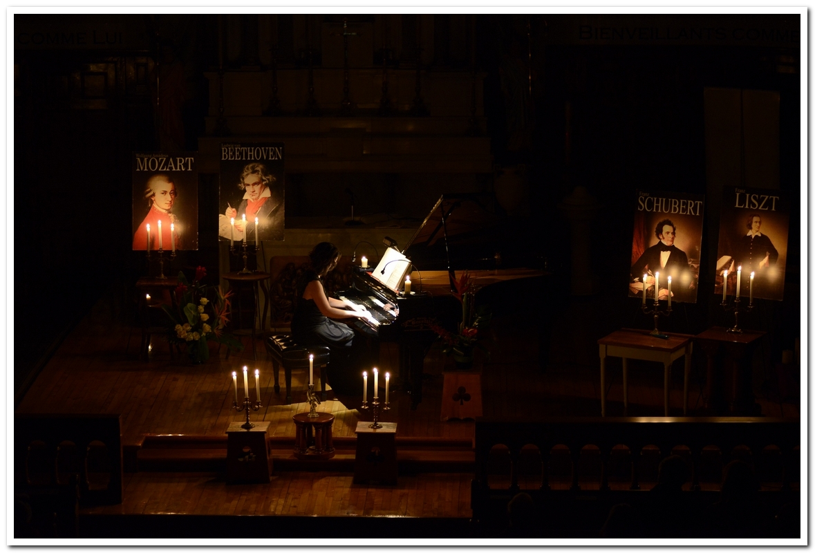 Un piano sous les chandelles
