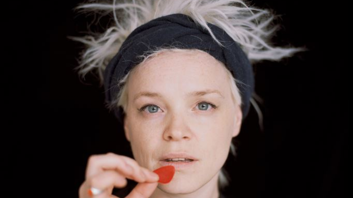 Wallis Bird