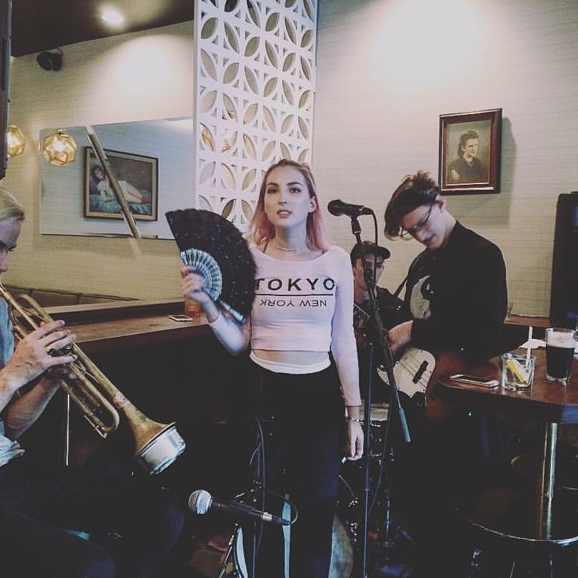 Sophia bel live aux Incorruptibles