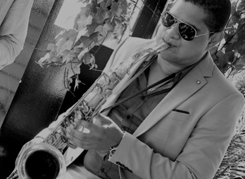 HABANA NIGHTS - LE MEILLEUR DE LA MUSIQUE TRADITIONNELLE CUBAINE avec Giovany Arteaga et The Cuban Connexion