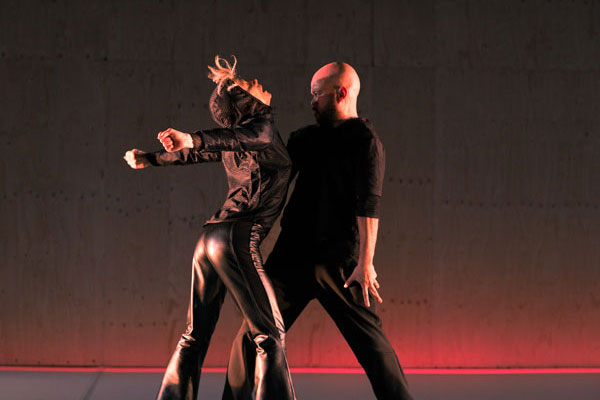 Louise Lecavalier | Mille Batailles