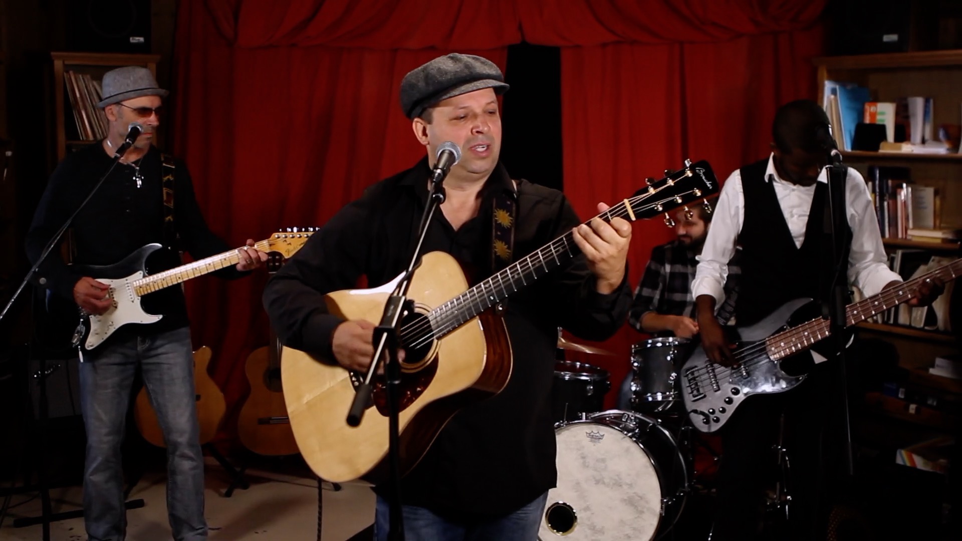 Sylvain Lamy, en duo acoustique folk, à l'Anticafé
