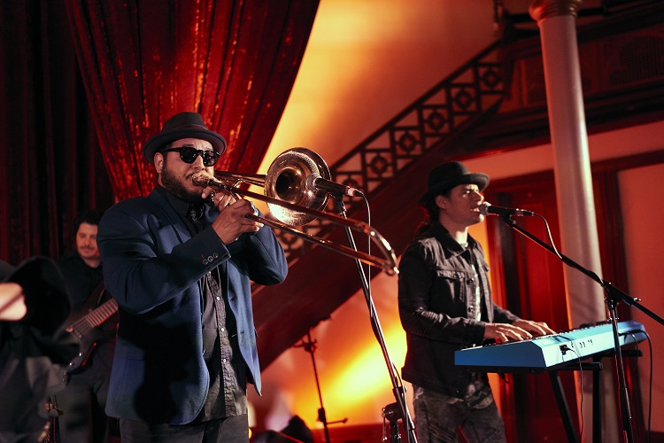 MUSICA CUBANA - MUSIQUE CUBAINE, SALSA, CHA-CHA-CHA, MERENGUE, BACHATA ET PLUS avec The Cuban Martinez Show