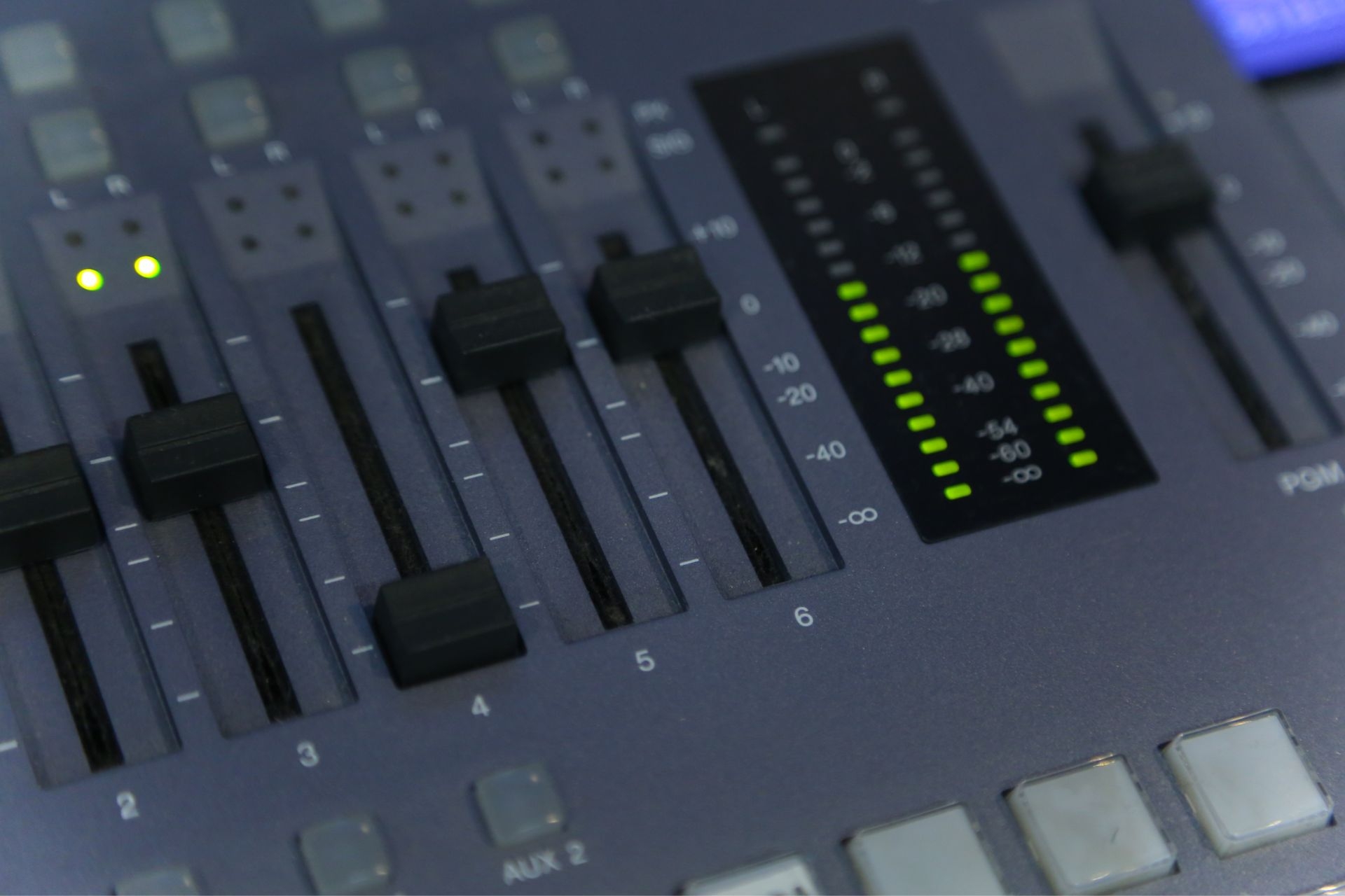 How does ambient noise level monitoring contribute to creating a peaceful atmosphere in educational institutions?