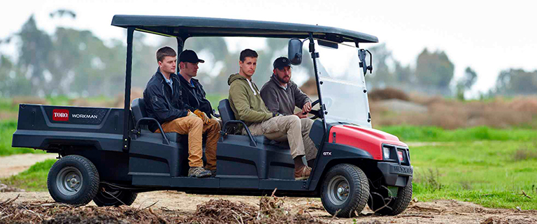 Toro Workman GTX full with people