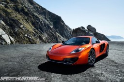 MP4-12C_01
