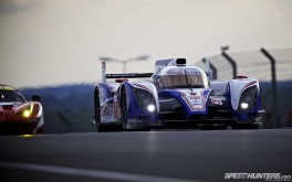 1920x1200 Toyota TS030 HybridPhoto by Jonathan Moore