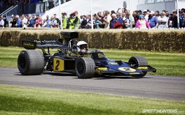 1920x1200 Lotus 72 on the HillPhoto by Jonathan Moore