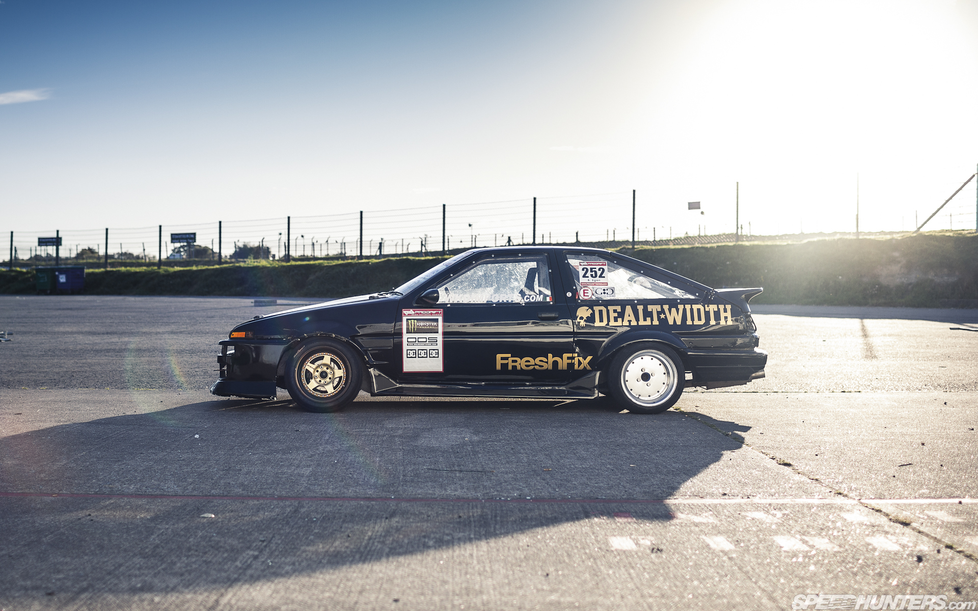 DealtWidthAE86 Desktops-1